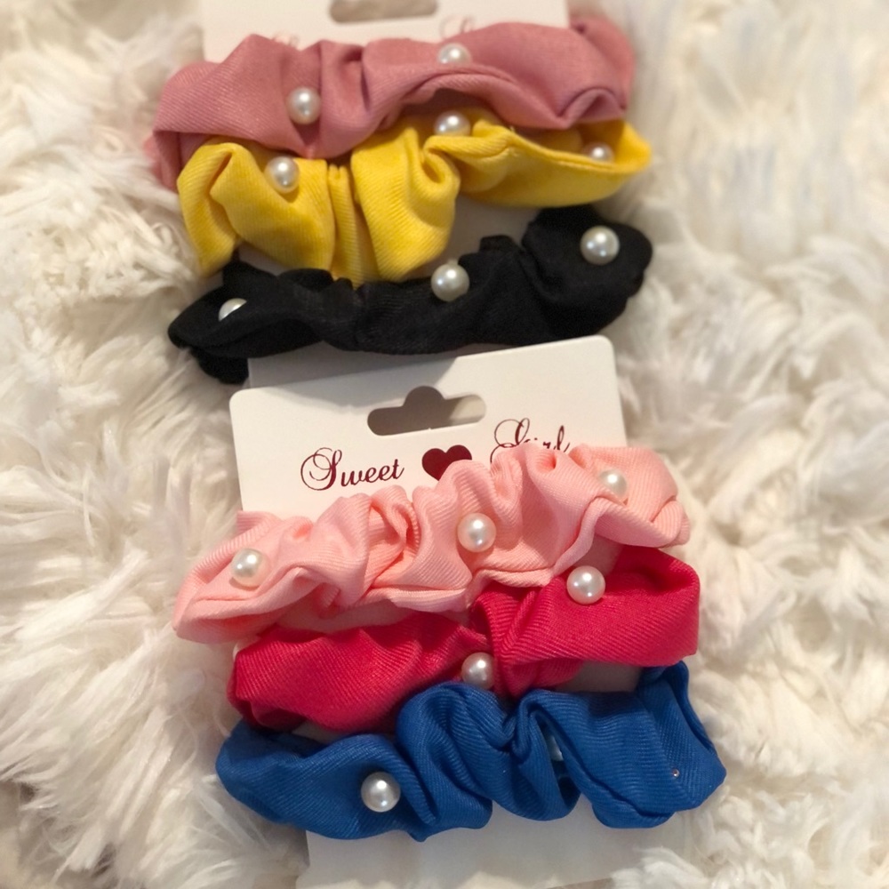 6 Scrunchies hair ties new
